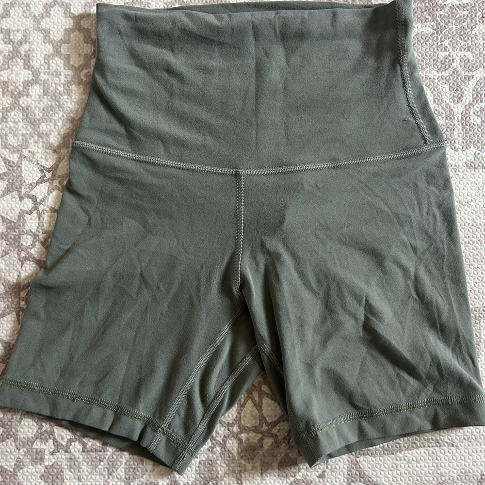 Lululemon Align Super High-Waisted Shorts 6”